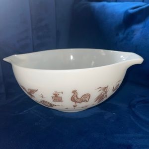 Vintage Pyrex 443 Early American Cinderella Mixing Bowl